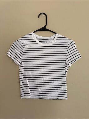 Abercrombie & Fitch White Tee with Black Stripes